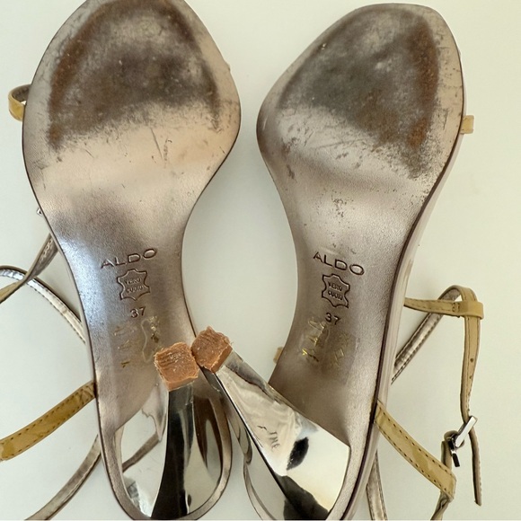 📦 MOVING SALE: ALDO Tan and Silver Strappy Heels - Picture 5 of 8